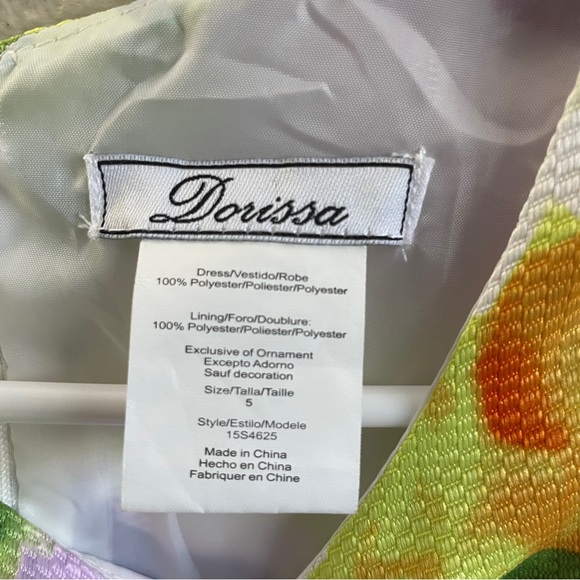 Beautiful Girls Floral Dress Size 5 - Picture 3 of 3